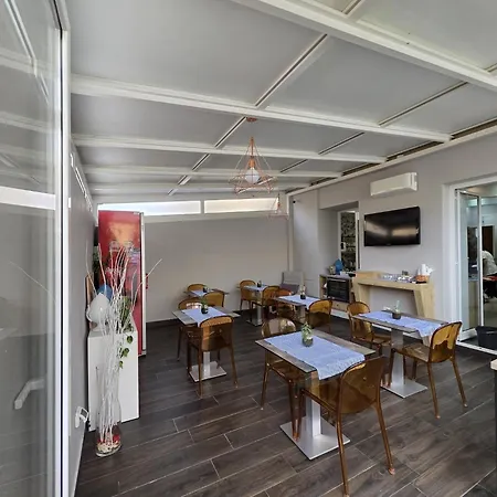 Regina Margherita Bed & Breakfast Naples